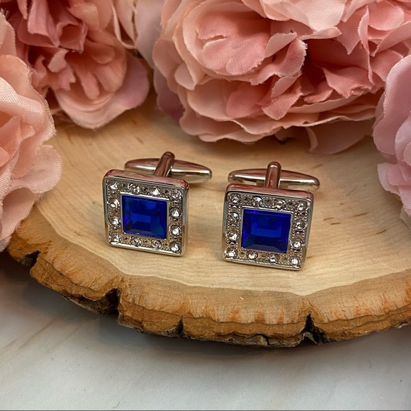 Elegant Blue Kyanite and Silver Crystal Square Cufflinks - Picture 5 of 16